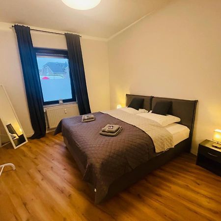 Modern * Gemuetlich * Nespresso * Terrasse * Netflix Appartement Duisburg Buitenkant foto