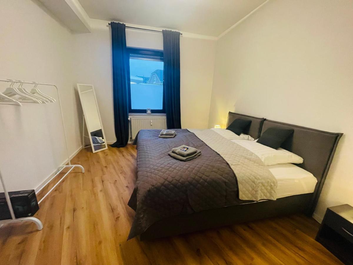 Modern * Gemuetlich * Nespresso * Terrasse * Netflix Appartement Duisburg Buitenkant foto