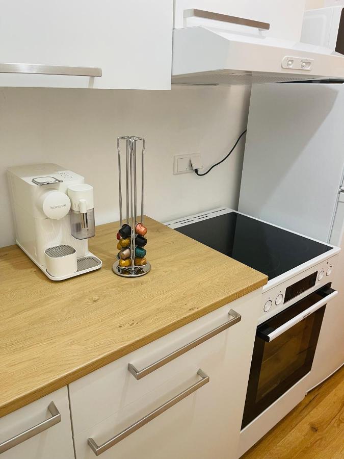 Modern * Gemuetlich * Nespresso * Terrasse * Netflix Appartement Duisburg Buitenkant foto