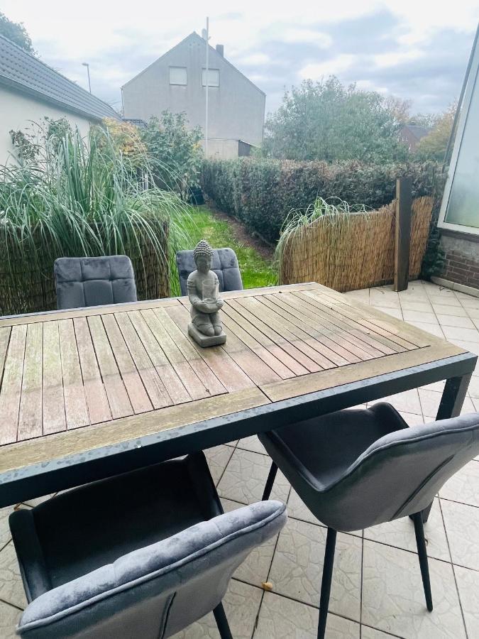 Modern * Gemuetlich * Nespresso * Terrasse * Netflix Appartement Duisburg Buitenkant foto